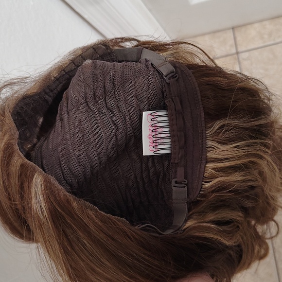 Elegant Brown Wavy Hair Wig - Picture 5 of 5